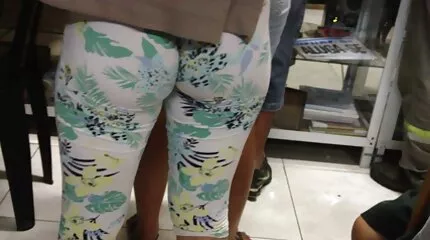 ล่อเพื่อนสามีมาเย็ดน้ำแตกใส่ปาก ดู วีดีโอ โป๊